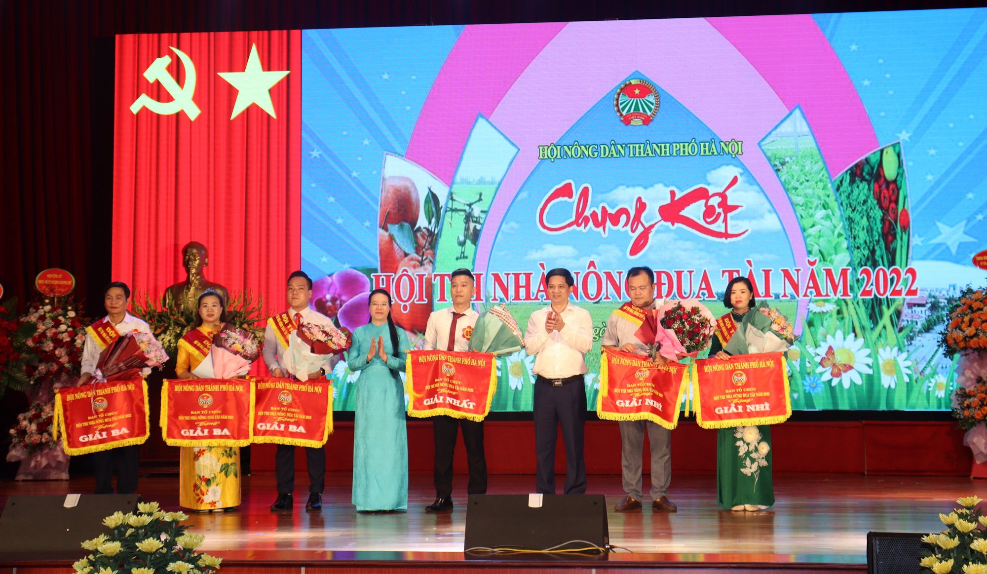 Chung kết Hội thi Nhà nông đua tài Hà Nội năm 2022, Hội Nông dân thị xã Sơn Tây đạt giải Nhất - Ảnh 3.
