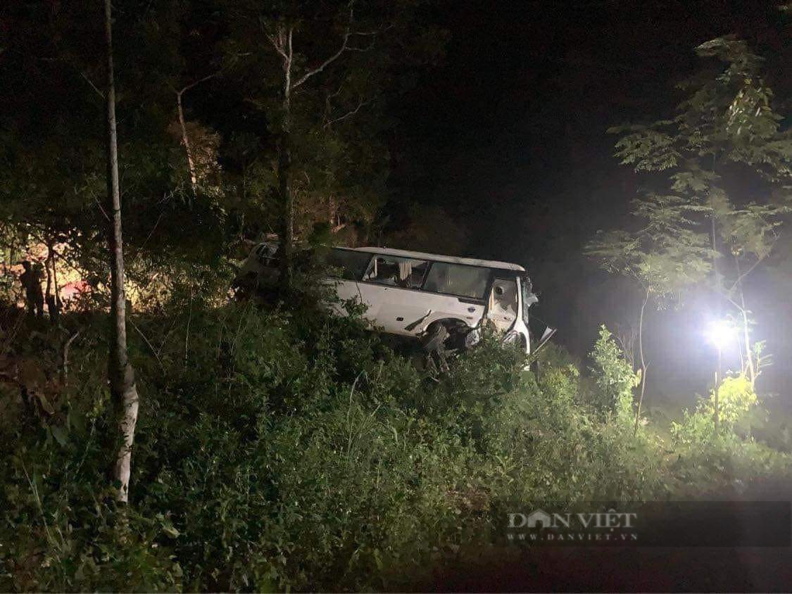 Phú Thọ: Xe khách lao xuống vực, 3 người thiệt mạng - Ảnh 1.