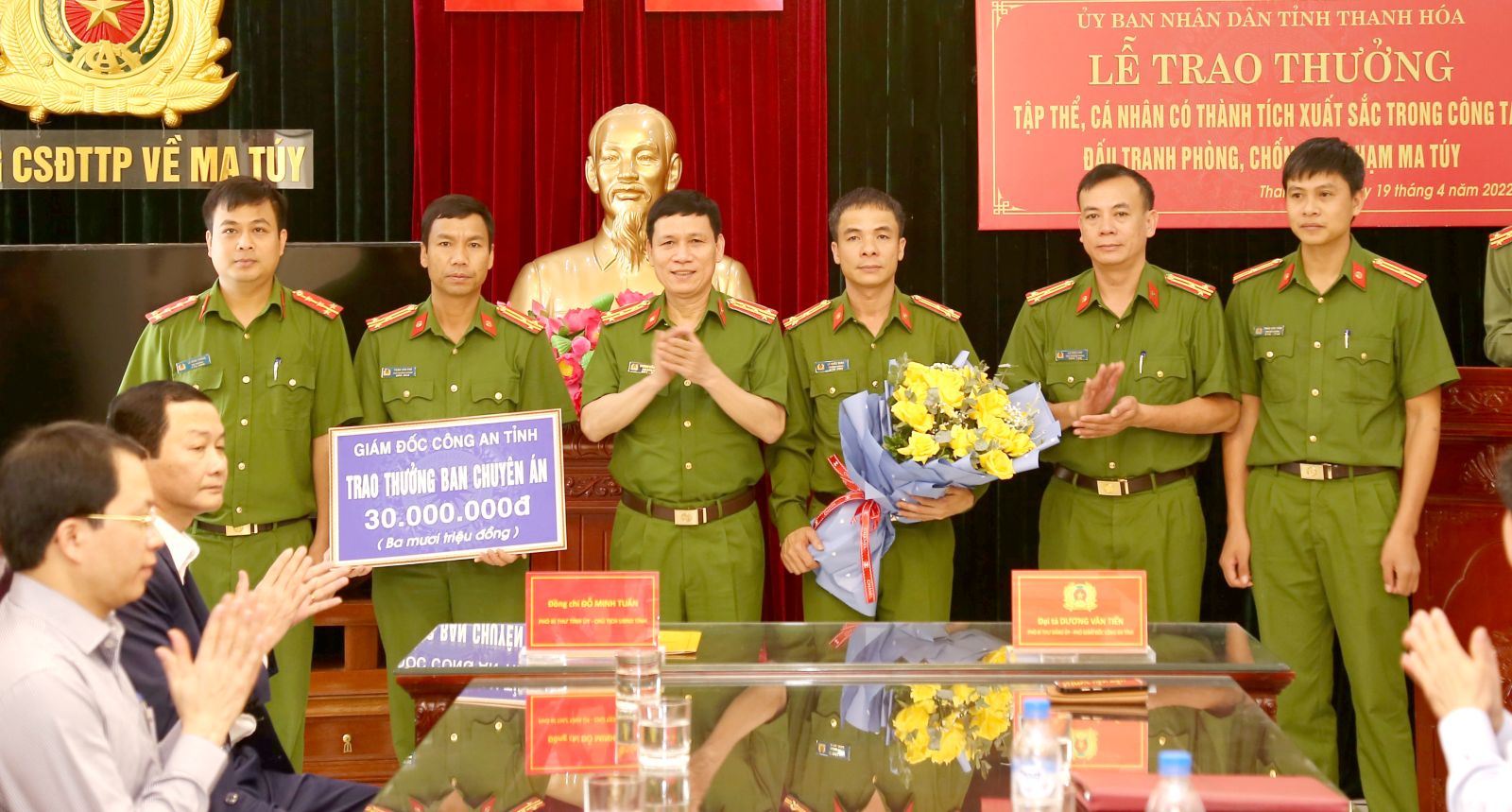 Trinh sát ăn, ngủ trong rừng sâu ròng rã cả tháng trời để cất vó chuyên án lớn - Ảnh 3.