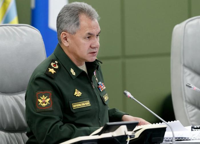 Bộ trưởng Quốc phòng Sergei Shoigu ra lệnh tăng hoạt động của quân Nga trên mọi hướng ở Ukraine - Ảnh 1.