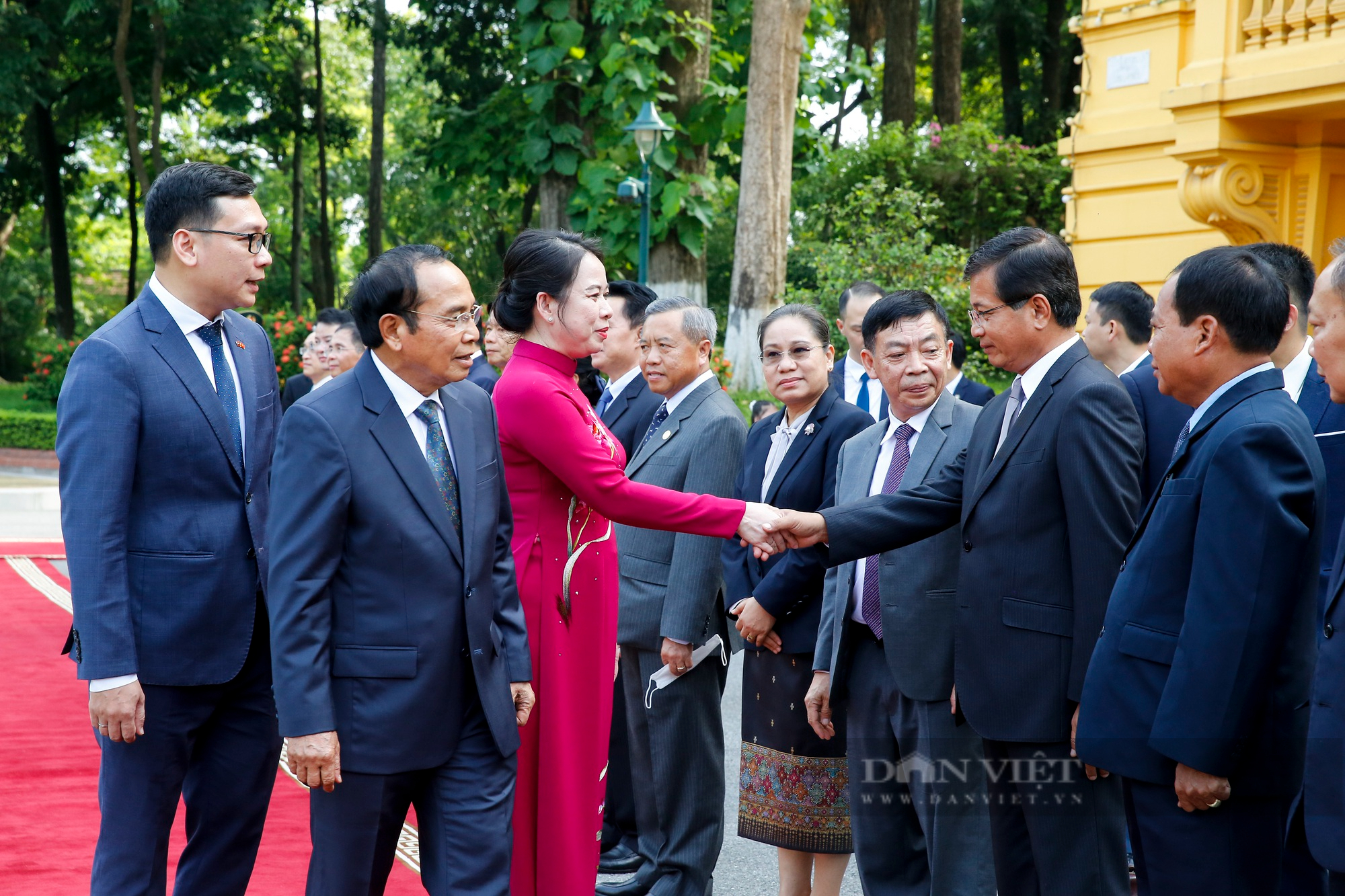 Phó Chủ tịch nước Võ Thị Ánh Xuân đón tiếp và hội đàm với Phó Chủ tịch nước Lào Bounthong Chitmany - Ảnh 2.
