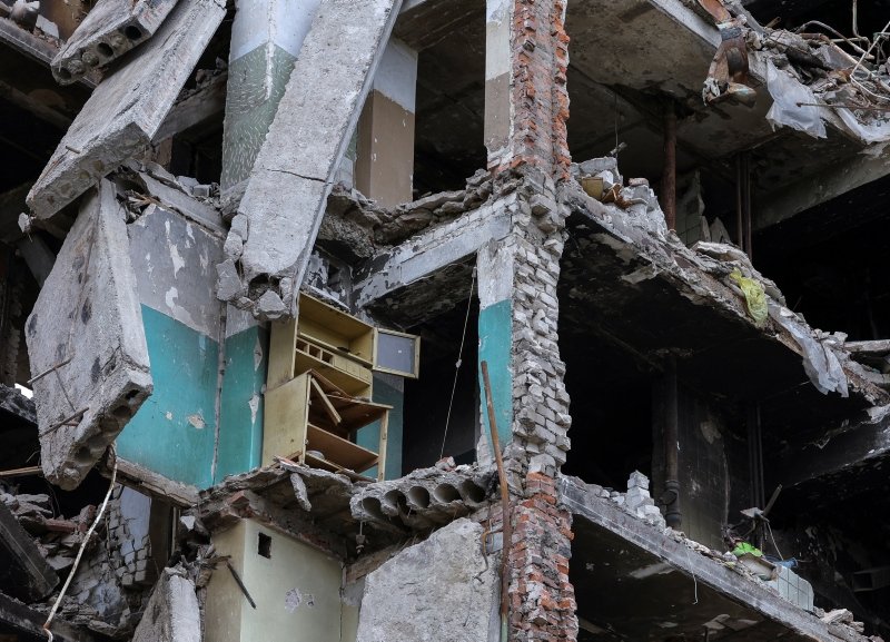 'Đột nhập' Popasna - chiến trường khốc liệt ở Ukraine hóa 'thành phố ma' 2 tháng sau khi thất thủ  - Ảnh 3.