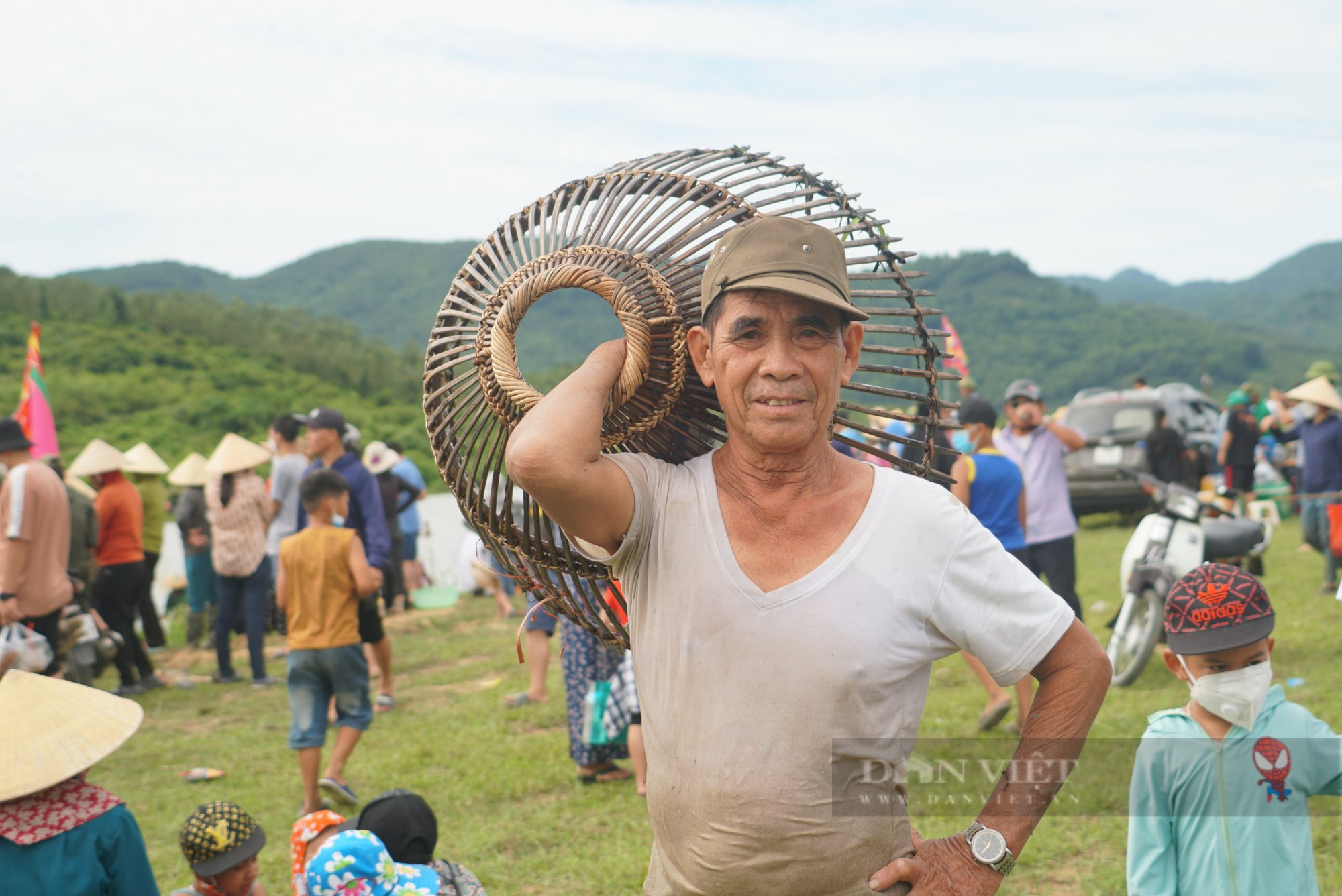 Lễ hội bắt cá Vực Rào tồn tại trên 300 năm ở Hà Tĩnh bắt nguồn từ đâu? - Ảnh 6.