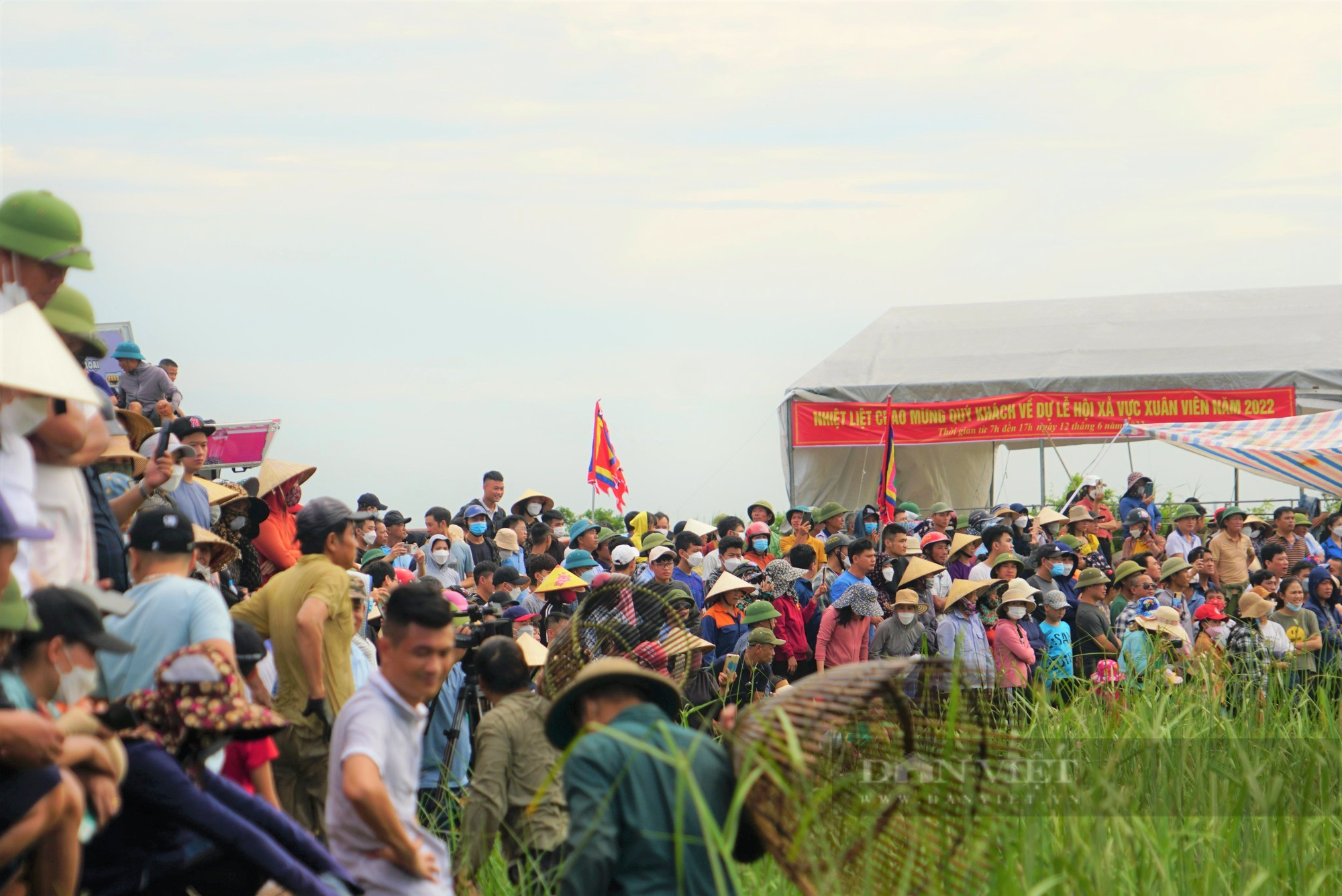 Lễ hội bắt cá Vực Rào tồn tại trên 300 năm ở Hà Tĩnh bắt nguồn từ đâu? - Ảnh 3.