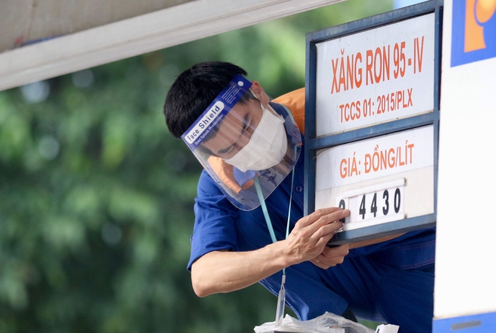 Giá xăng dầu hôm nay 22/7: Vì sao giá xăng trong nước không thể giảm 4.500 đồng/lít? - Ảnh 6.