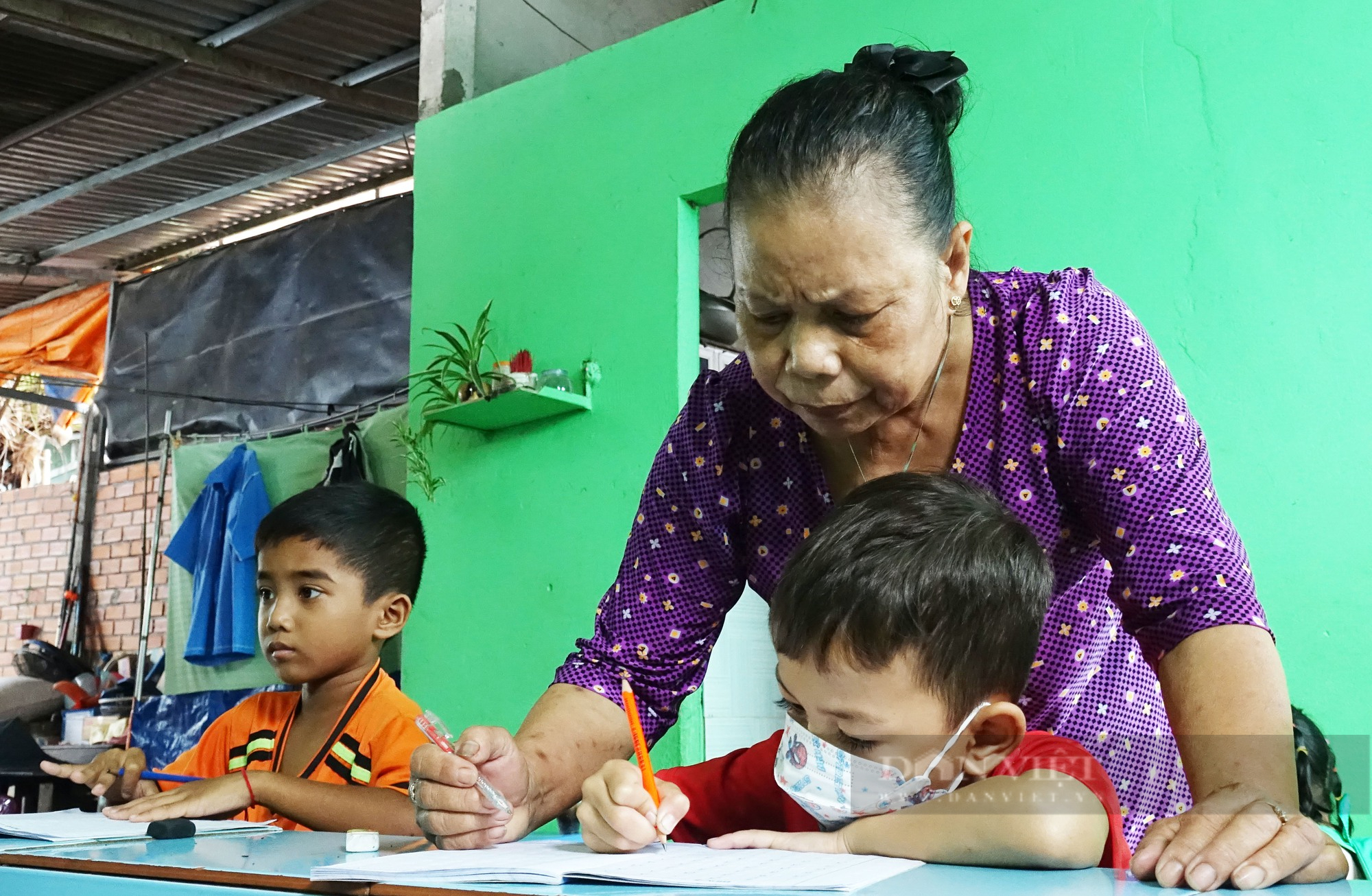 Cô giáo Khmer duy trì lớp học tình thương suốt 22 năm - Ảnh 3.