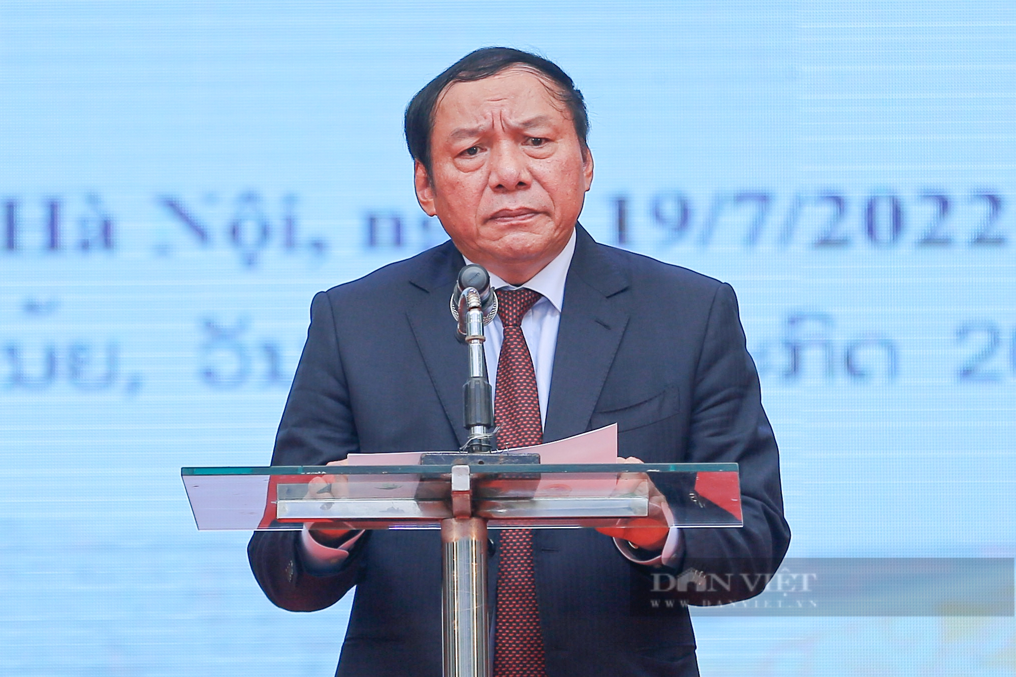 Phó Chủ tịch nước Lào dự Khai mạc triển lãm ảnh 'Tình hữu nghị Lào - Việt Nam đời đời bền vững' - Ảnh 8.