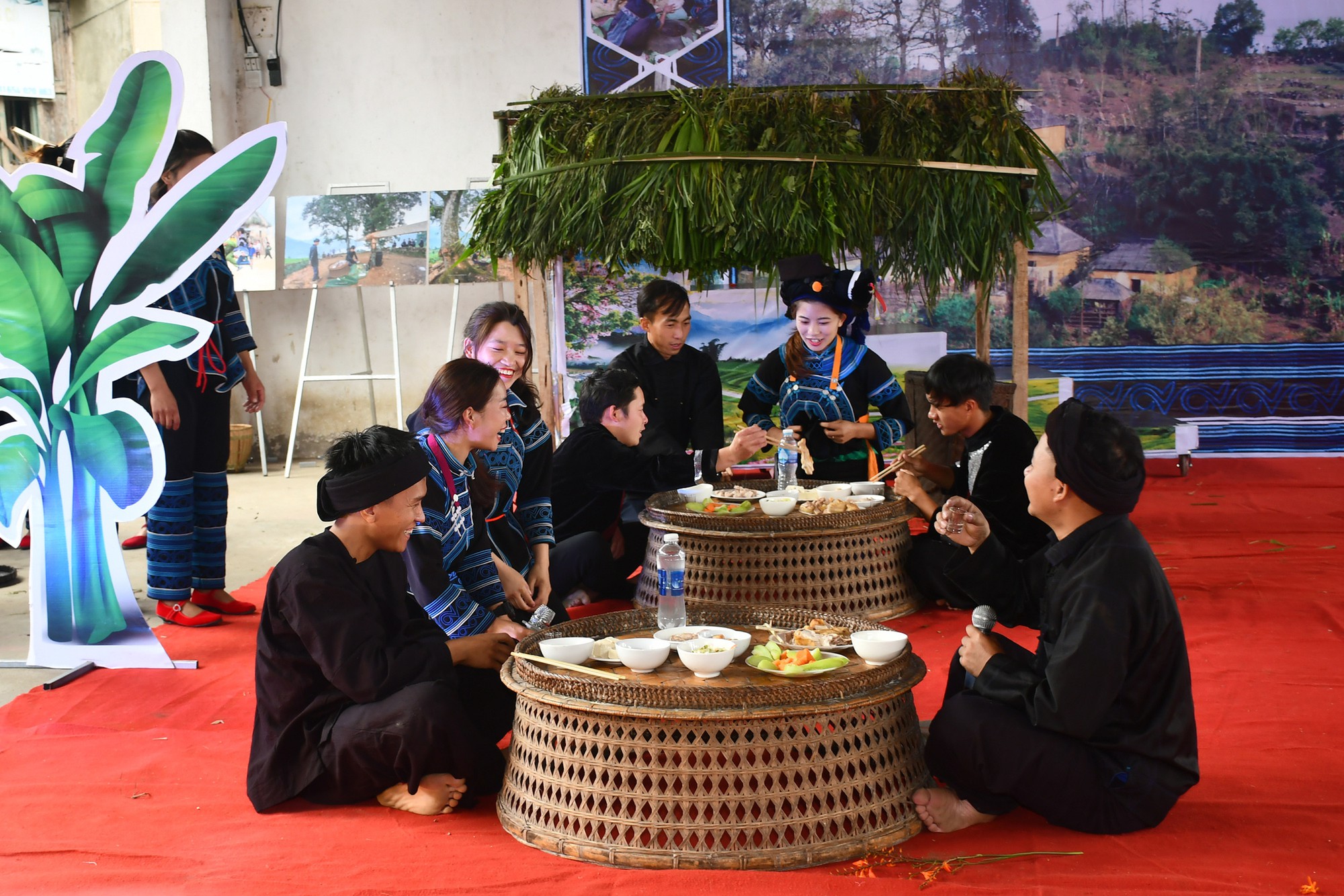 Lào Cai: Tái hiện không gian văn hóa của dân tộc Hà Nhì - Ảnh 2.