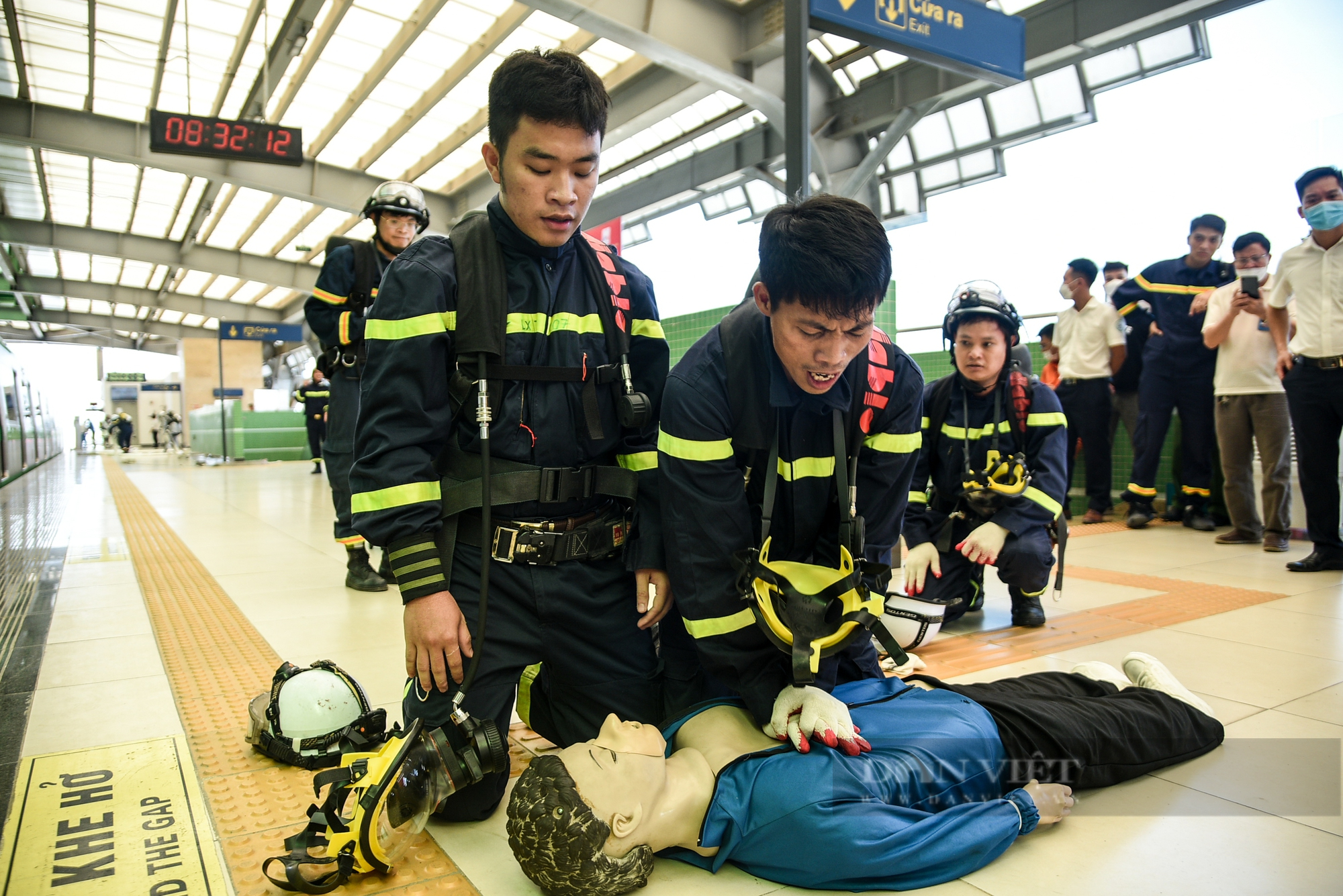 Diễn tập sự cố cháy nổ và cứu hộ cứu nạn trên tuyến đường sắt Cát Linh - Hà Đông - Ảnh 14.