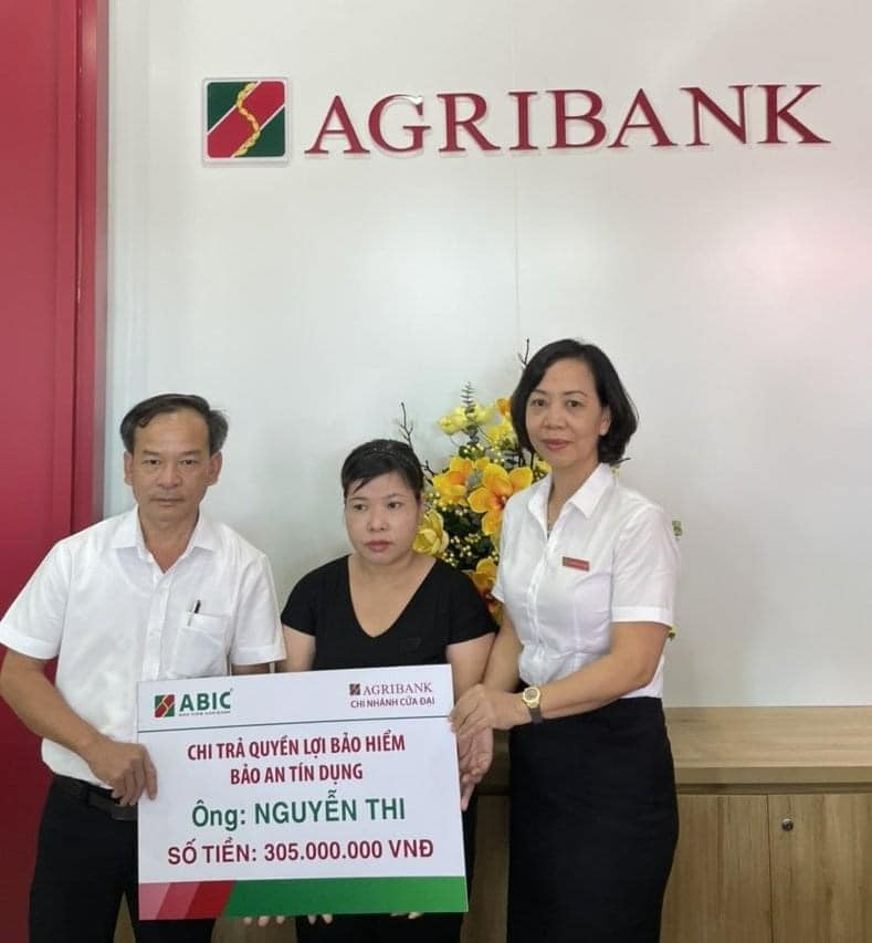 Quảng Nam: Bảo hiểm Agribank chi trả hơn 300 triệu đồng bảo hiểm Bảo an tin dụng cho khách hàng - Ảnh 1.