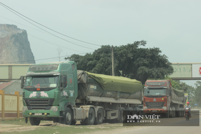 Mức phạt lỗi chở hàng quá khổ mới nhất năm 2022 mà người dân cần biết - Ảnh 2.