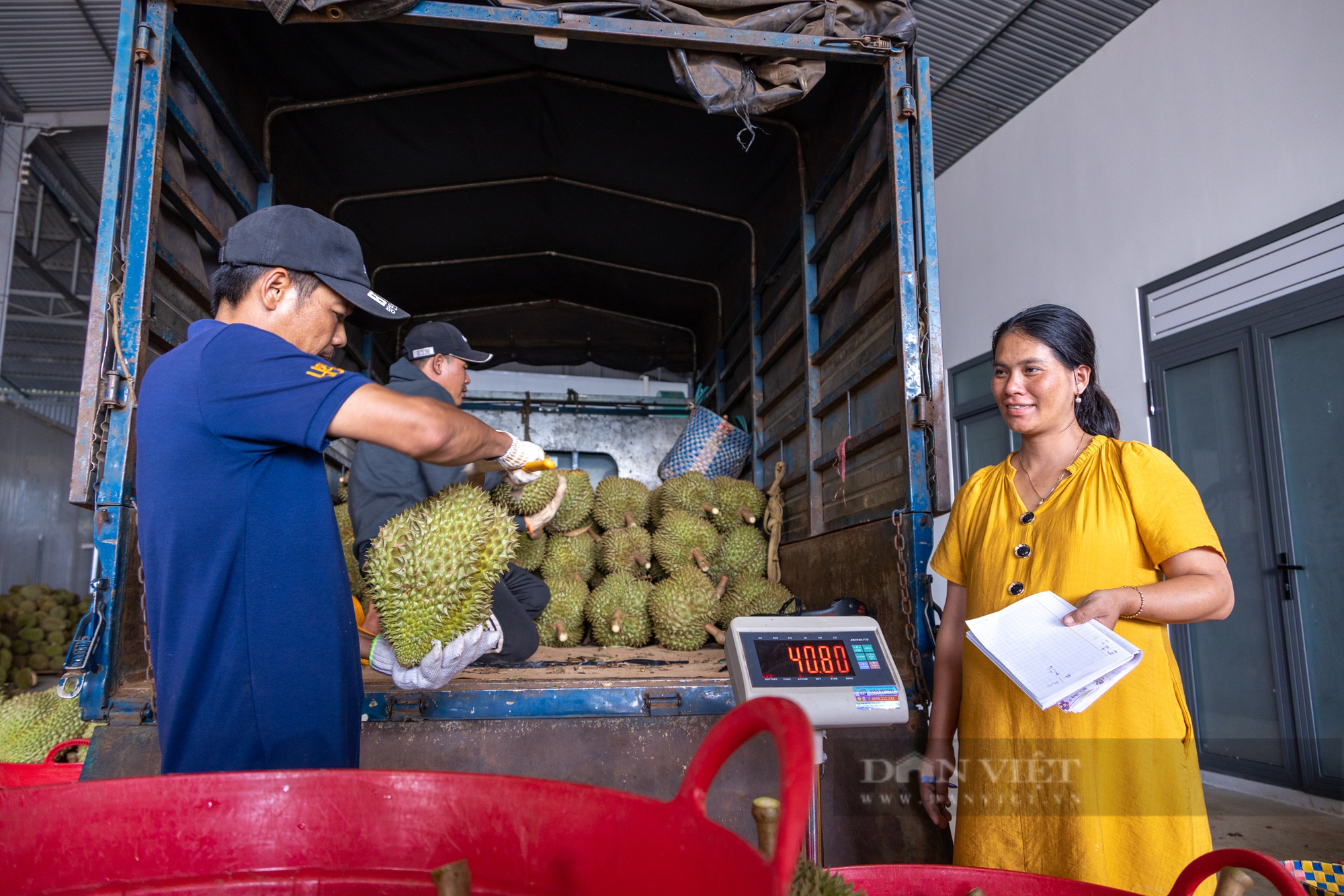 Nữ tỷ phú trồng sầu riêng ở Đắk Lắk được bình chọn là Nông dân Việt Nam xuất sắc 2022 - Ảnh 3.