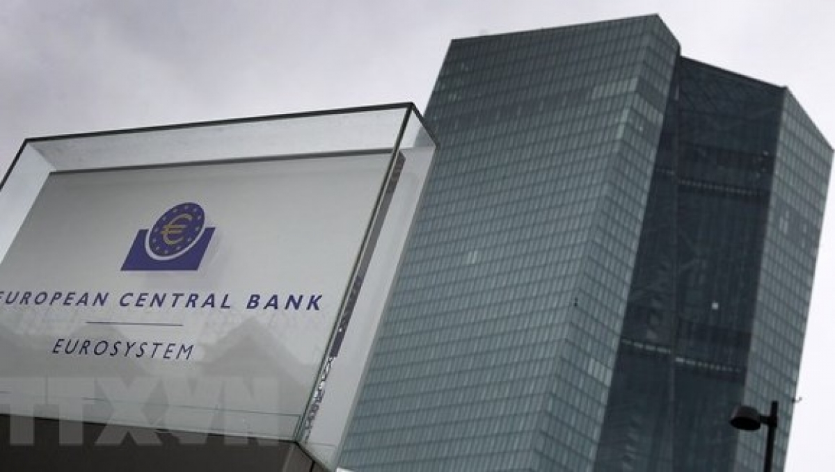 ECB quyết định tăng lãi suất lần đầu tiên trong 11 năm - Ảnh 1.