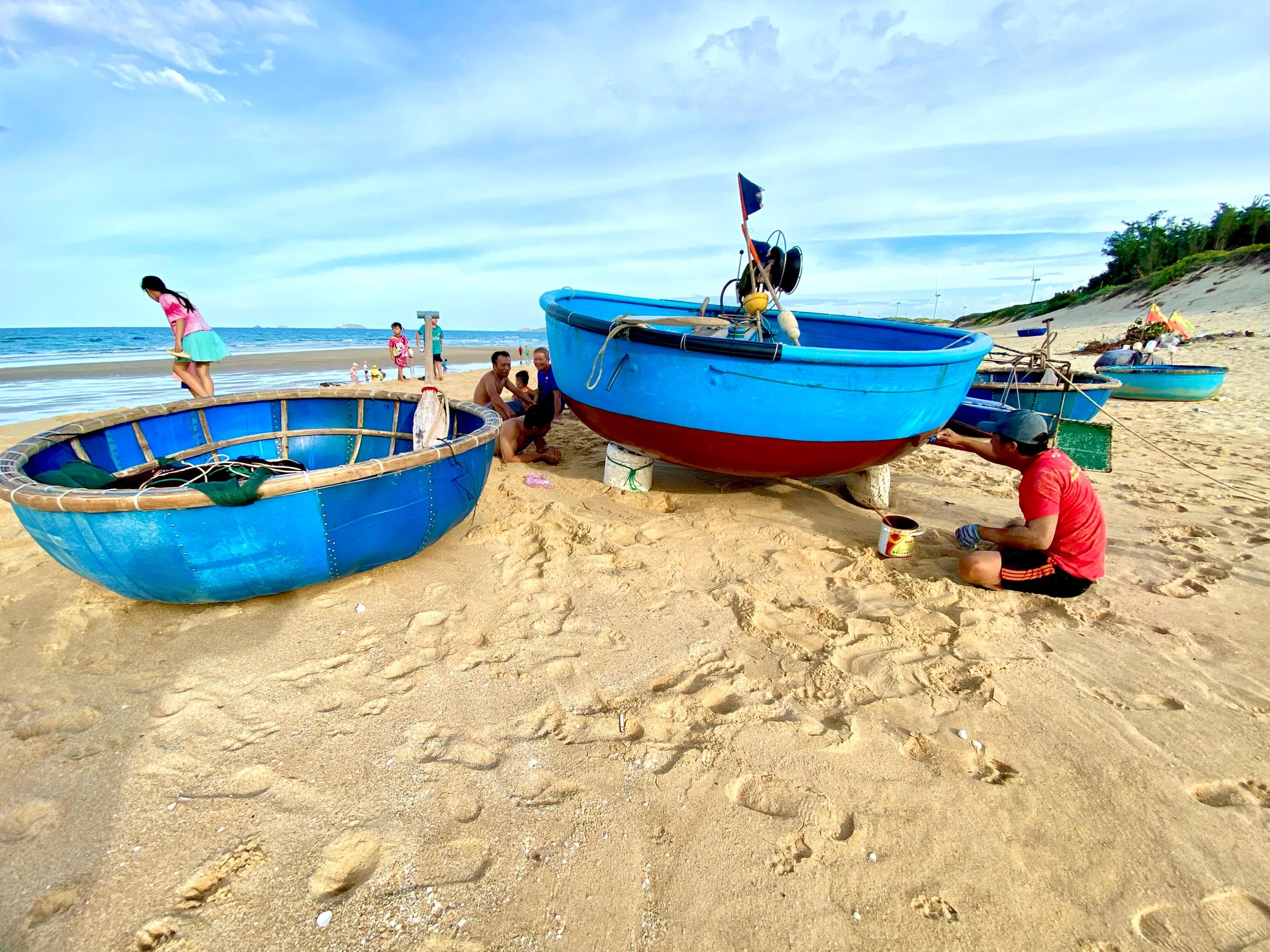 Đẹp mê hoặc của cánh đồng điện gió trên biển Quy Nhơn - Ảnh 5.