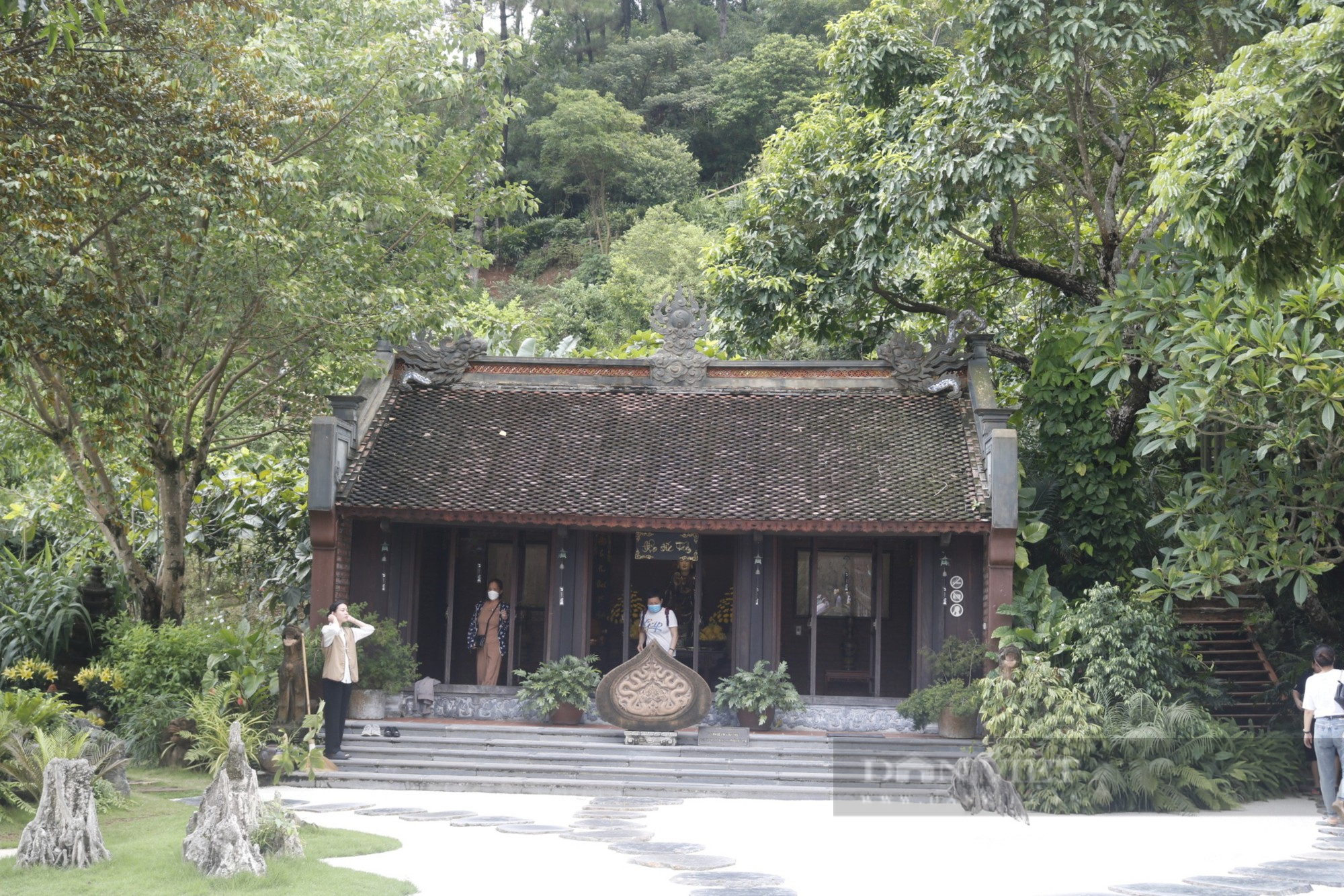 Đẹp quên lối về ở Địa Tạng Phi Lai - ngôi cổ tự với nét đẹp yên bình tại Hà Nam - Ảnh 3.