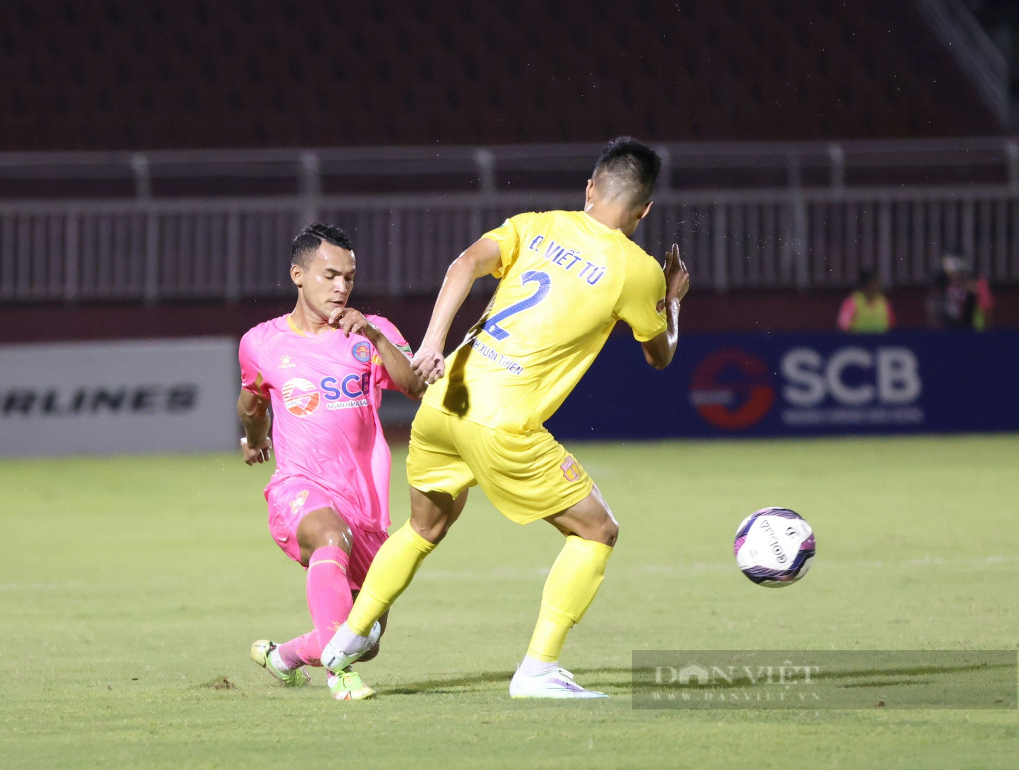 Chơi hơn người, Sài Gòn FC thoát thua trên sân nhà - Ảnh 4.