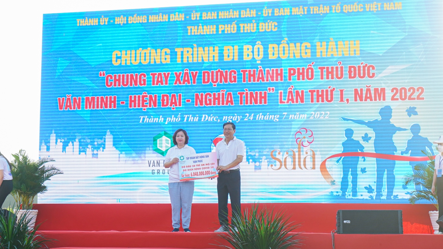 Van Phuc Group tài trợ hơn 6 tỷ đồng cho 50 trẻ em mồ côi tại TP.Thủ Đức - Ảnh 2.