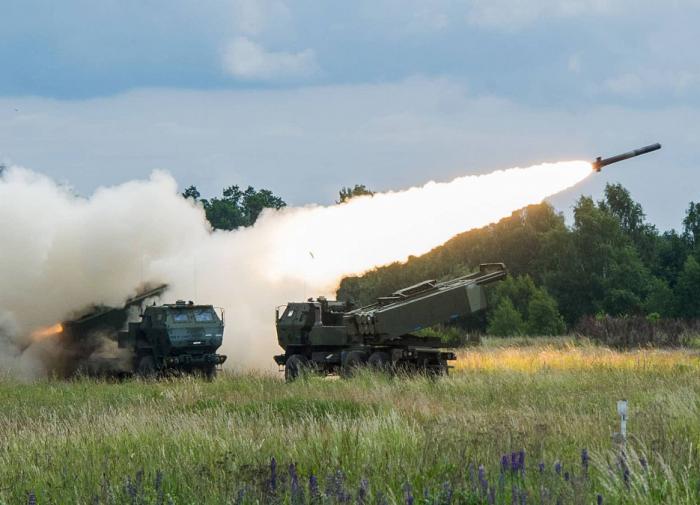 Chuyên gia tiết lộ lý do tại sao Nga không chặn được cuộc tấn công HIMARS từ Ukraine - Ảnh 1.