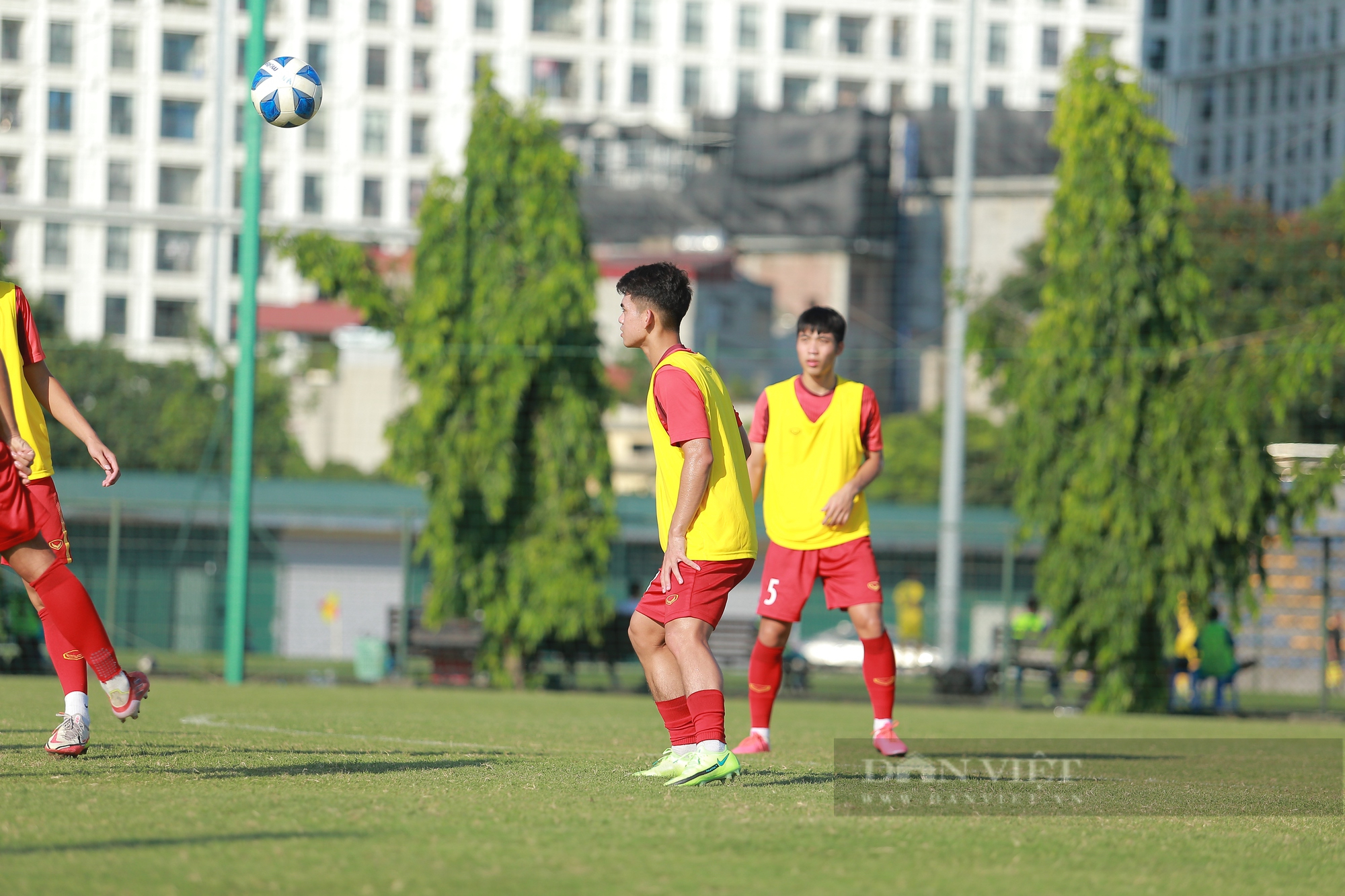 HLV Đinh Thế Nam: &quot;Hiện tại U20 Việt Nam chưa có đội hình tốt nhất&quot; - Ảnh 3.