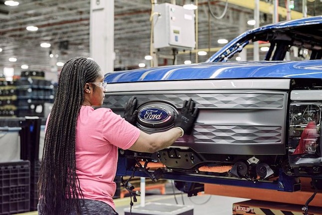 Ford cắt giảm 8.000 việc làm để đầu tư cho xe điện - Ảnh 4.