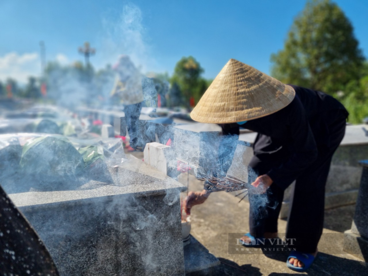 &quot;Hoa&quot; nở trên đất anh hùng - Ảnh 1.