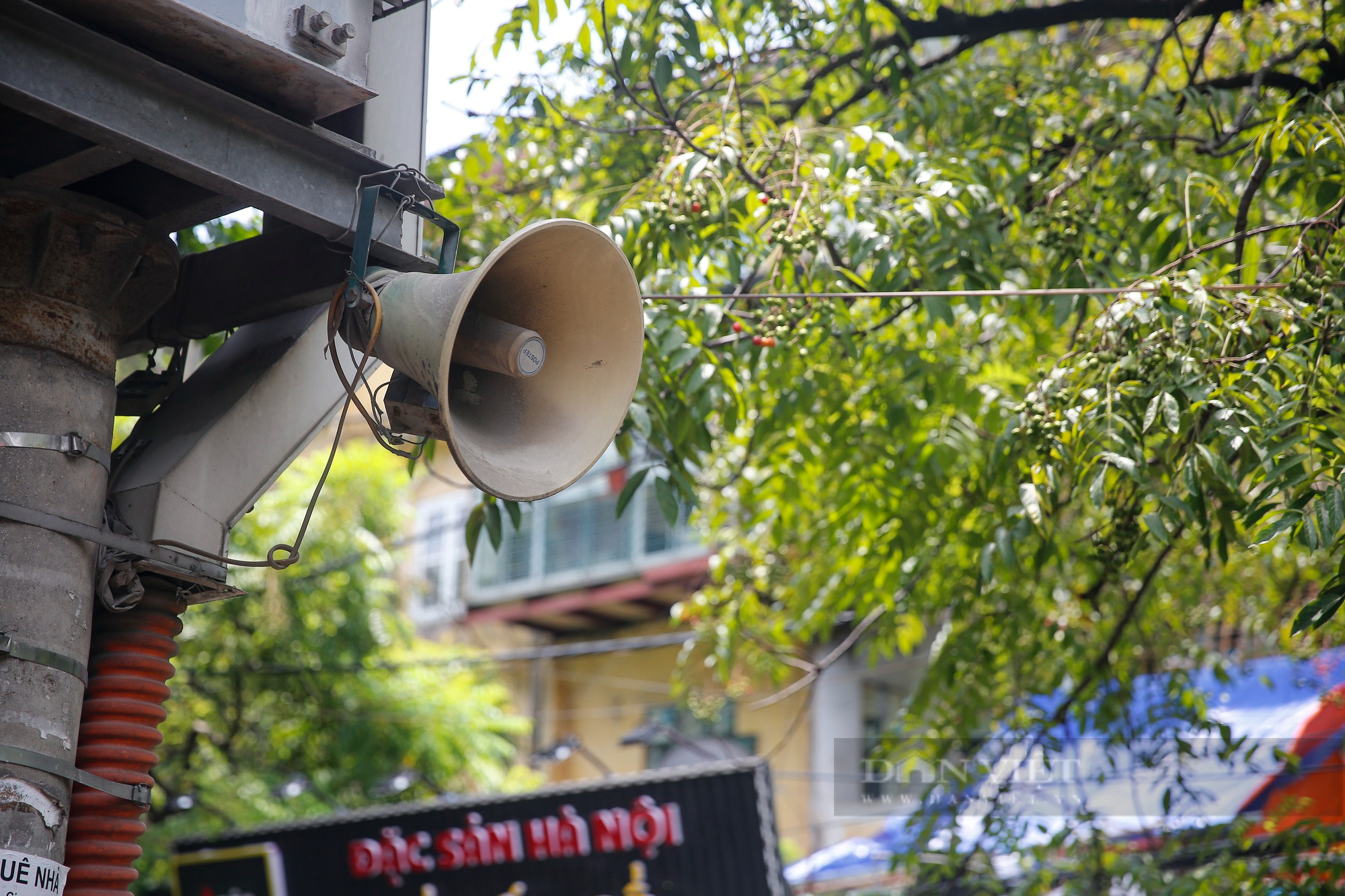 Hình ảnh những chiếc loa phường với sứ mệnh lịch sử còn hoạt động tại Hà Nội - Ảnh 4.