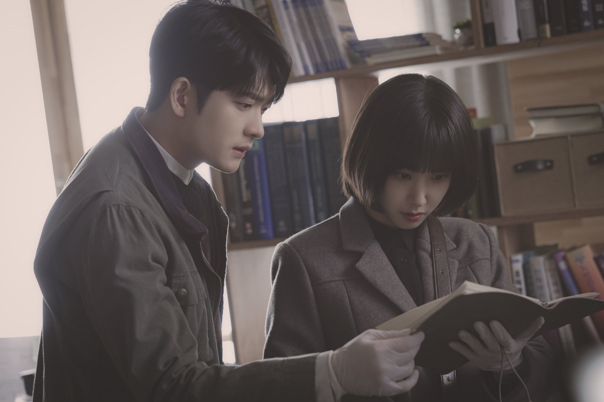 Nam chính phim Nữ luật sư kỳ lạ Woo Young Woo từng đóng chung phim với Nhã Phương, Hồng Đăng gây sốt - Ảnh 5.
