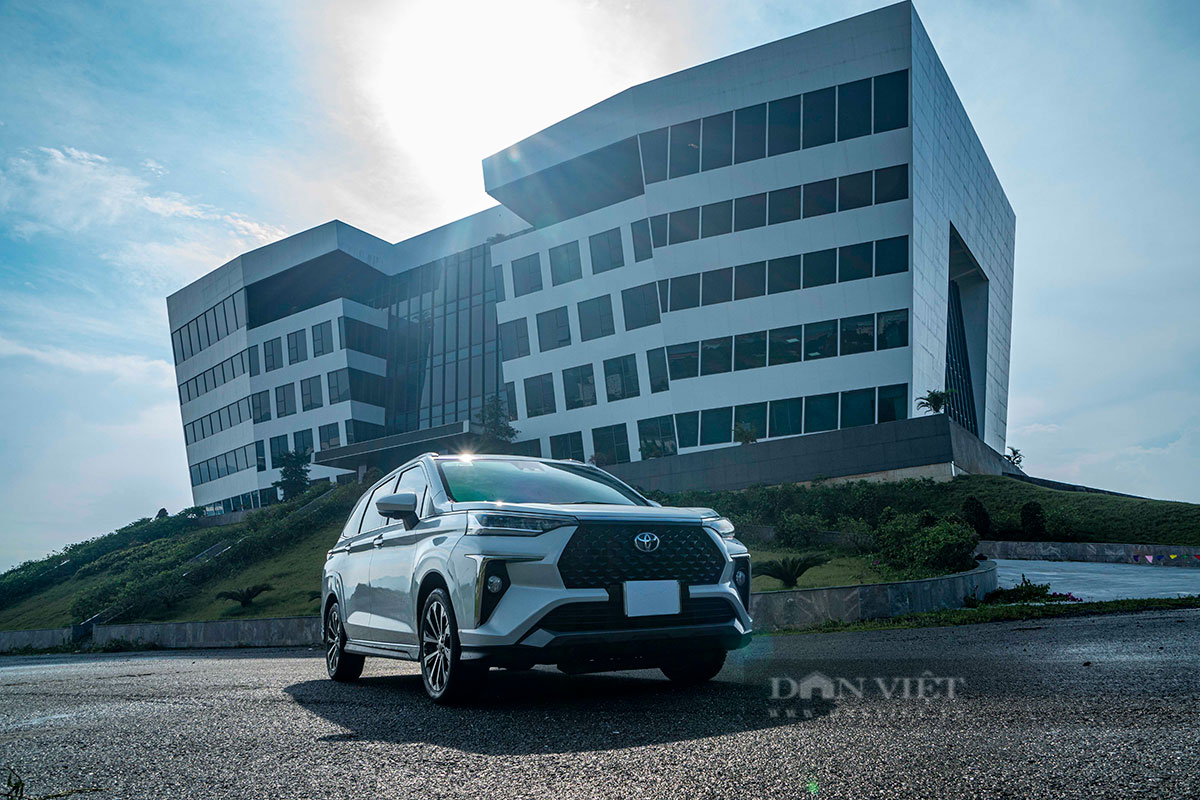 Trải nghiệm Toyota Veloz Cross 2022: Thiết kế đẹp, lái chưa đủ thuyết phục khó cạnh tranh Mitsubishi Xpander - Ảnh 1.