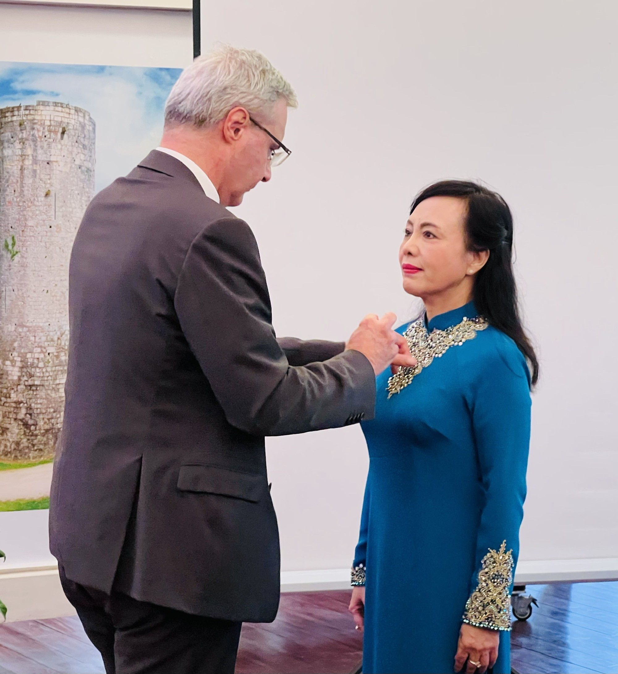 PGS.TS Nguyễn Thị Kim Tiến, nguyên Bộ trưởng Bộ Y tế nhận Huân chương Bắc đẩu Bội tinh lần 2  - Ảnh 1.