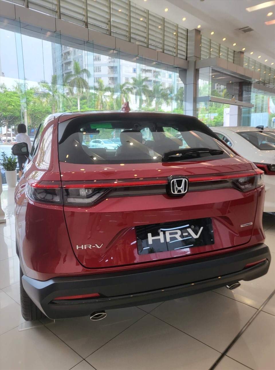 Honda HR-V thế hệ mới hay Toyota Corolla Cross 2022 đáng mua hơn? - Ảnh 8.