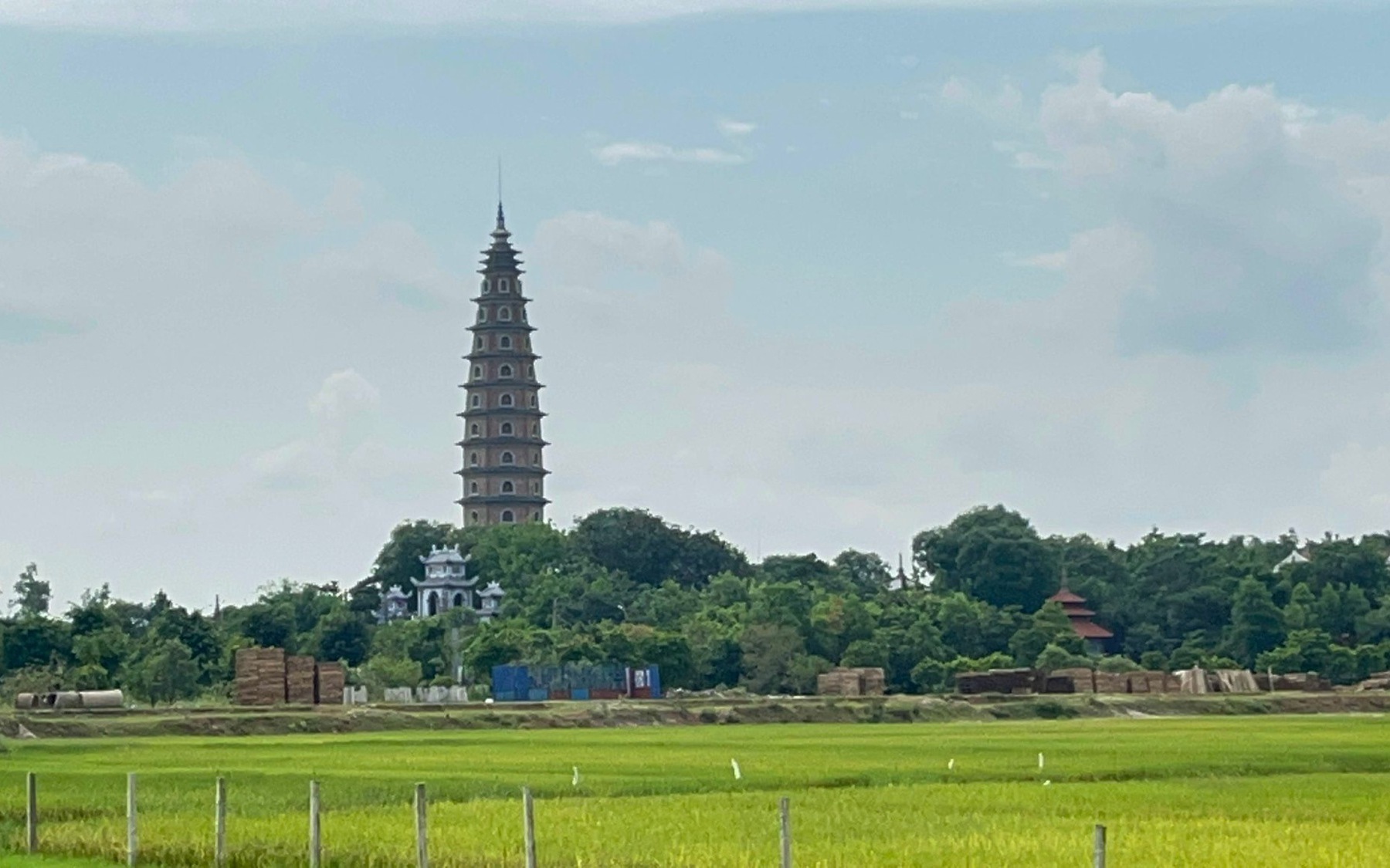 Vụ Tà dâm nơi cửa Phật chùa Biện Sơn: Chính thức bãi nhiệm đại biểu HĐND huyện Yên Lạc với tu sĩ Thích Minh Pháp