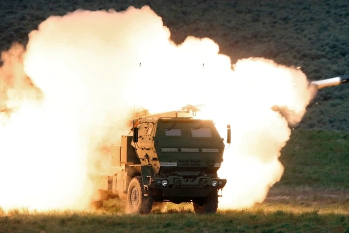 Nga tuyên bố phá hủy 100 rocket HIMARS Ukraine - Ảnh 1.