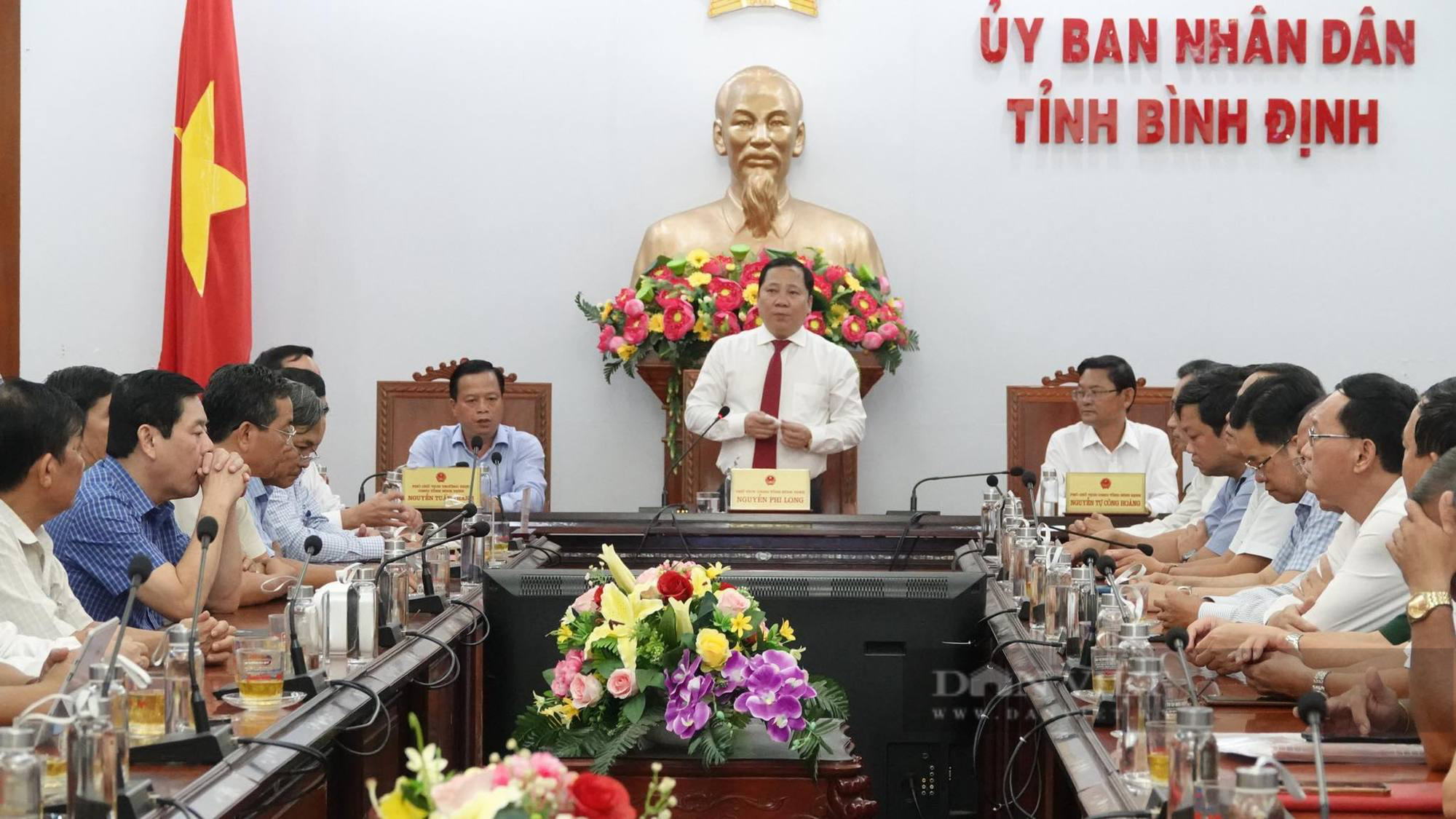 Ông Nguyễn Tuấn Thanh điều hành Ban Cán sự đảng UBND tỉnh Bình Định - Ảnh 2.