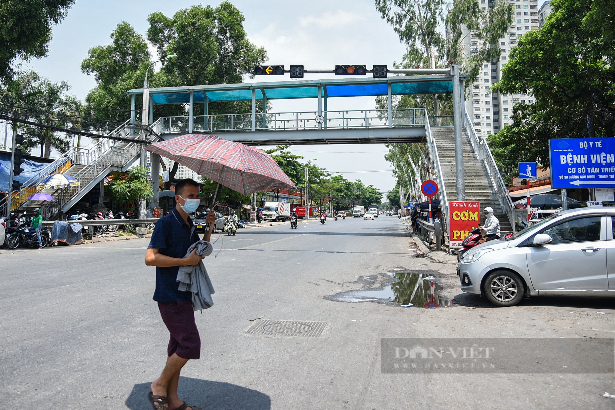 Tình trạng cầu vượt bộ hành ở Hà Nội: Nơi khang trang, chổ nhếch nhác mất mỹ quan đô thị - Ảnh 5.