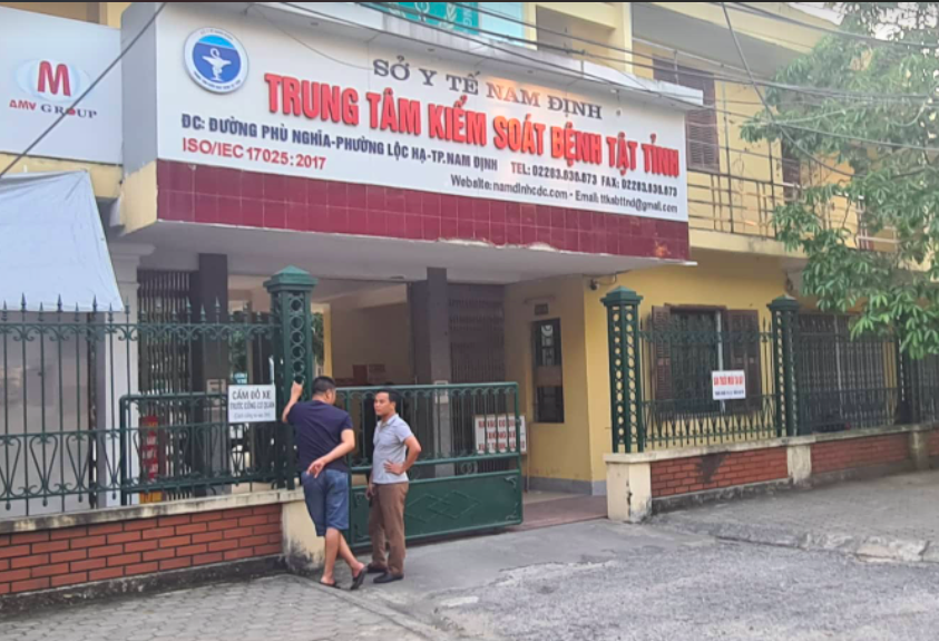 Nhân viên thuộc CDC Nam Định bớt xén sinh phẩm để bán cho Công ty Việt Á - Ảnh 1.