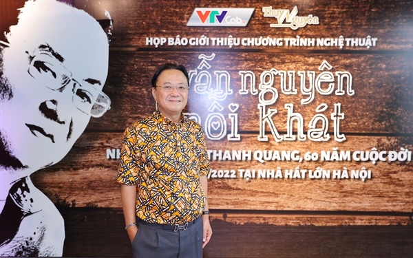 Nhà thơ Hồng Thanh Quang: “Bây giờ tôi khao khát được sống để bù đắp những thiếu hụt trong quá khứ”