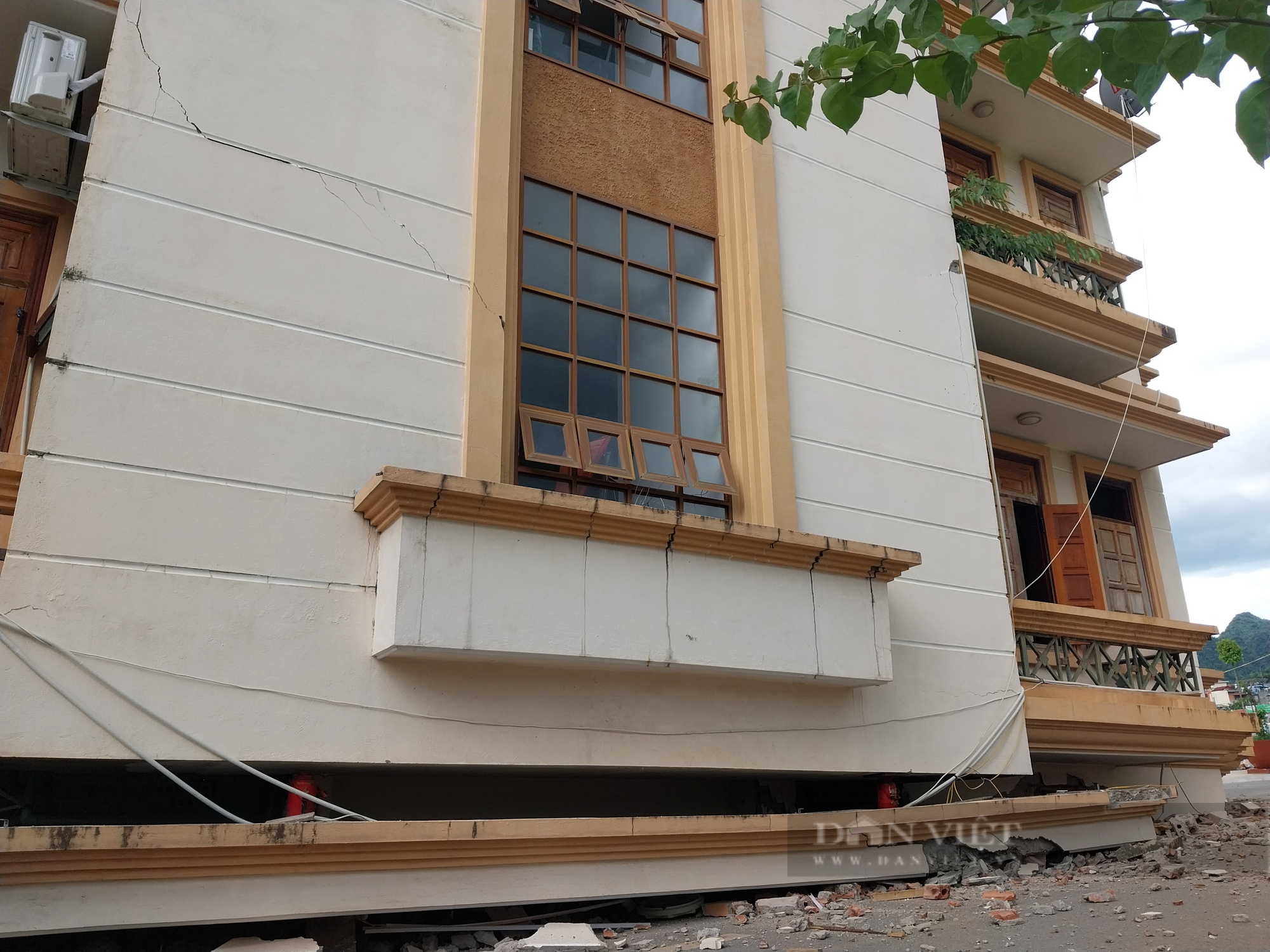 Nguyên nhân căn nhà 4 tầng ở Sơn La bất ngờ sập tầng 1 - Ảnh 6.