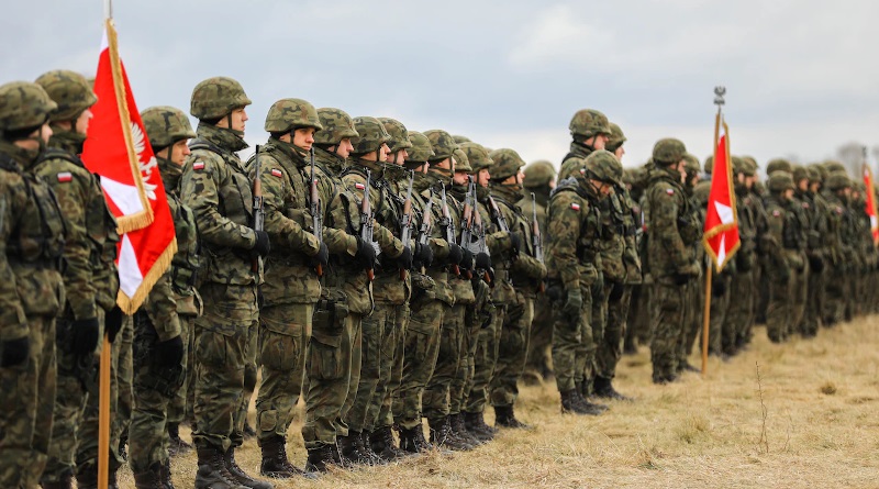 Nước này đang vươn lên thành cường quốc quân sự mới ở châu Âu giữa xung đột Nga-Ukraine  - Ảnh 1.