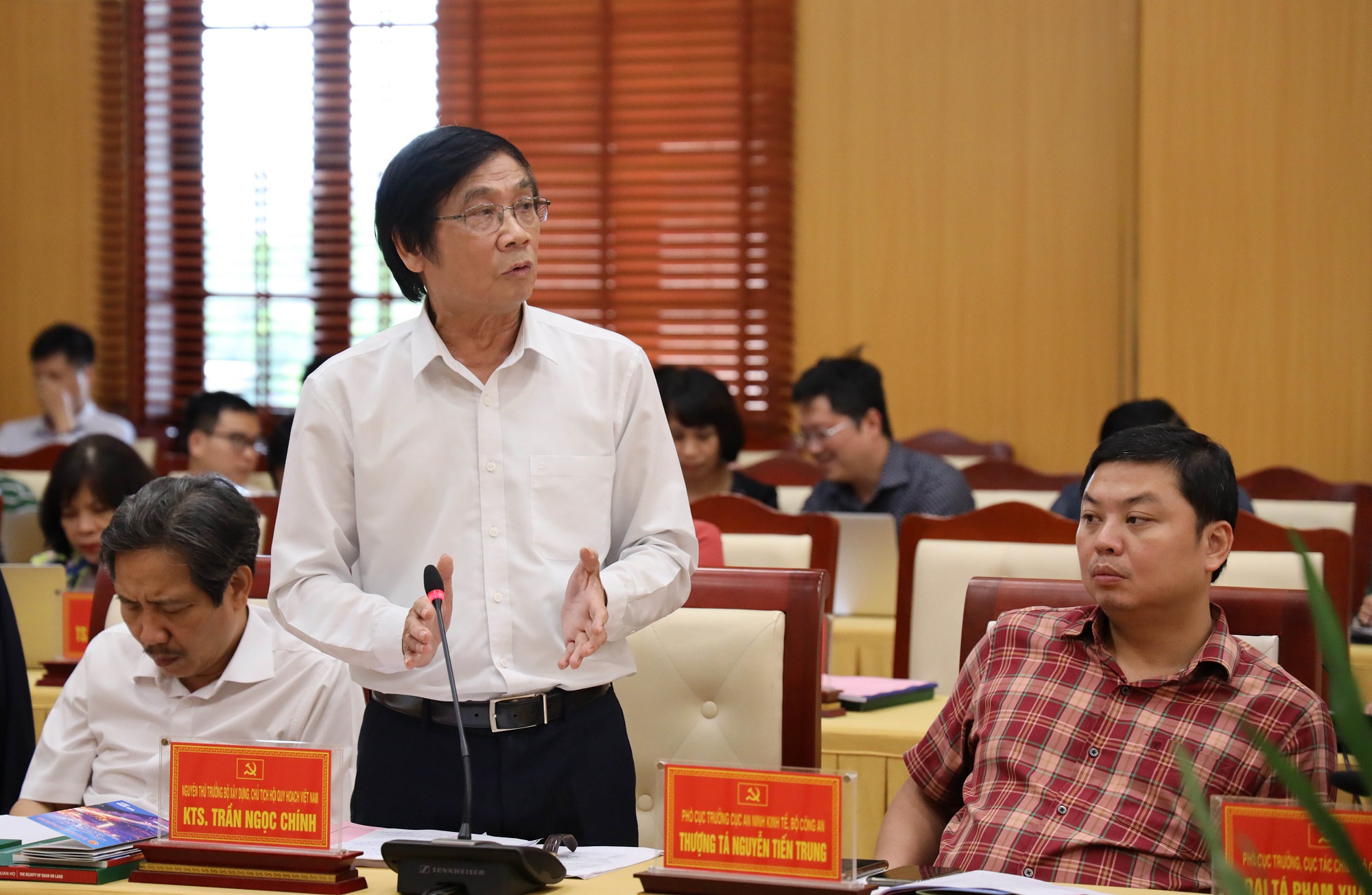 KTS Trần Ngọc Chính cho rằng cần phát triển mạng lưới nông thôn và đô thị vùng Đồng bằng sông Hồng