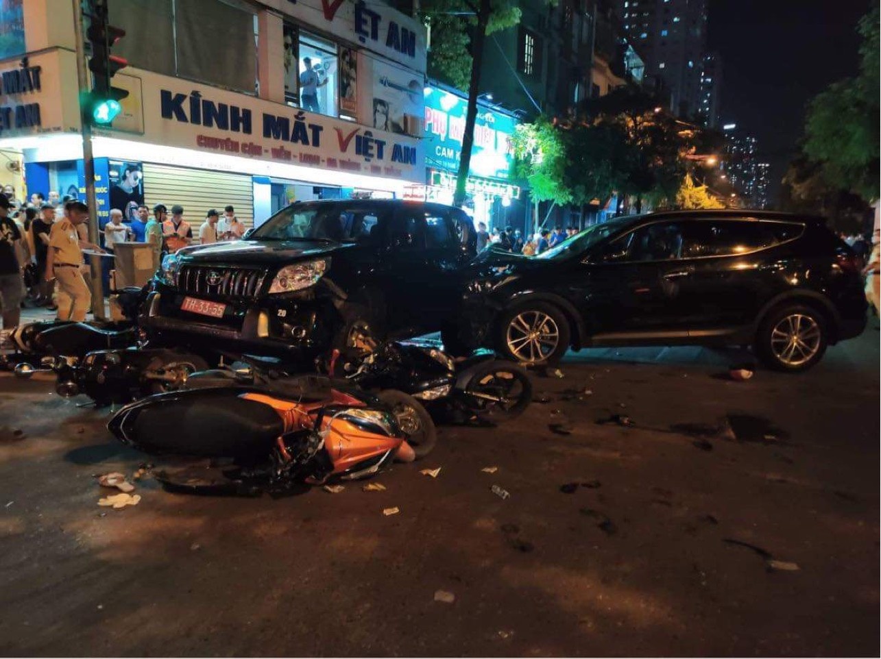 Vấn đề pháp lý trong vụ ôtô tông liên hoàn tại Hà Nội - Ảnh 1.