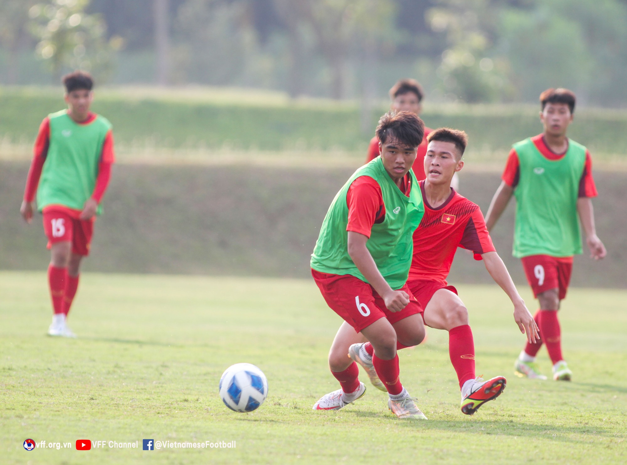 HLV Nguyễn Quốc Tuấn: “CĐV Indonesia rất cuồng nhiệt nhưng U16 Việt Nam sẽ vượt qua!&quot; - Ảnh 3.