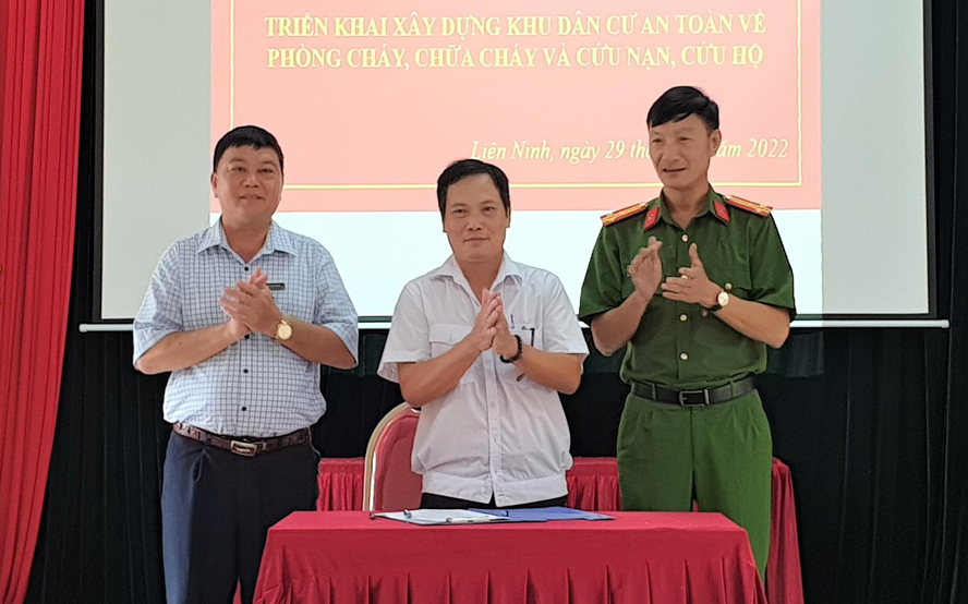 Huyện Thanh Trì (Hà Nội) tiếp tục chú trọng phòng cháy, chữa cháy tại khu dân cư - Ảnh 3.