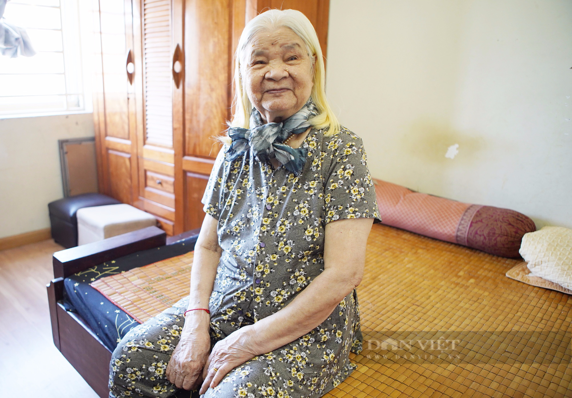 Xúc động câu chuyện phía sau bà lão 93 tuổi hiến mái tóc nâng niu gần đời người cho bệnh nhân ung thư - Ảnh 2.