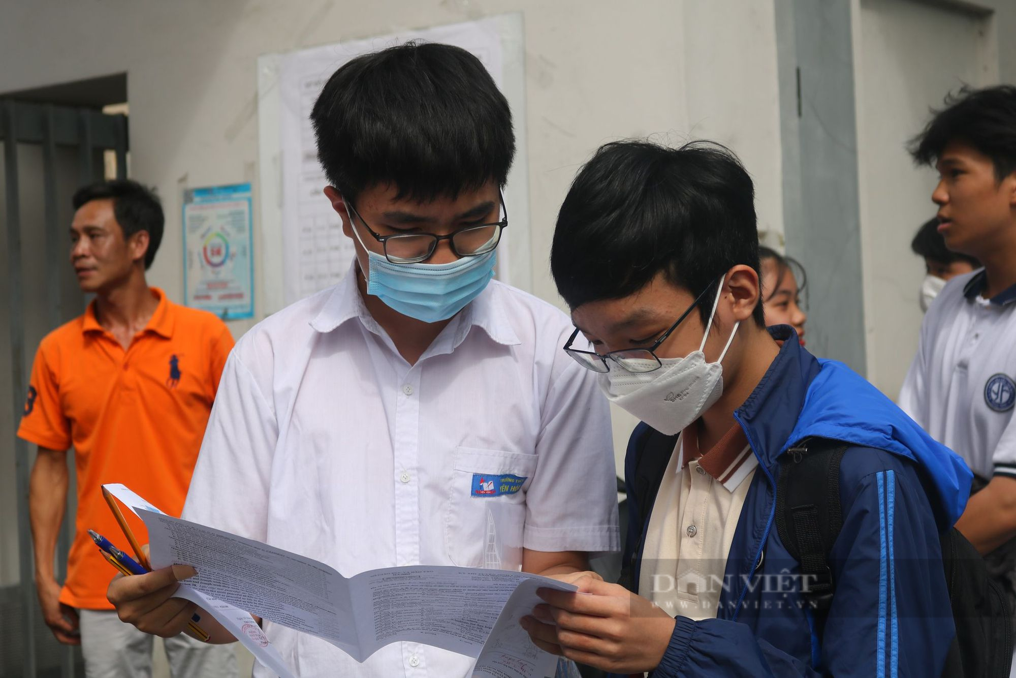 Thi vào lớp 10 ở Hà Nội 2022: Các trường có điểm chuẩn dưới 40 trong 2 năm gần đây - Ảnh 1.