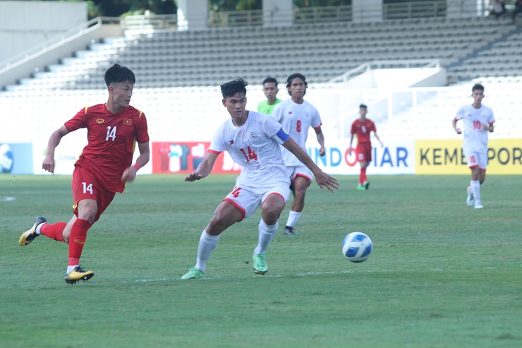 U19 Việt Nam thắng đậm U19 Philippines trong 90 phút có 2 phạt đền, 1 thẻ đỏ - Ảnh 1.