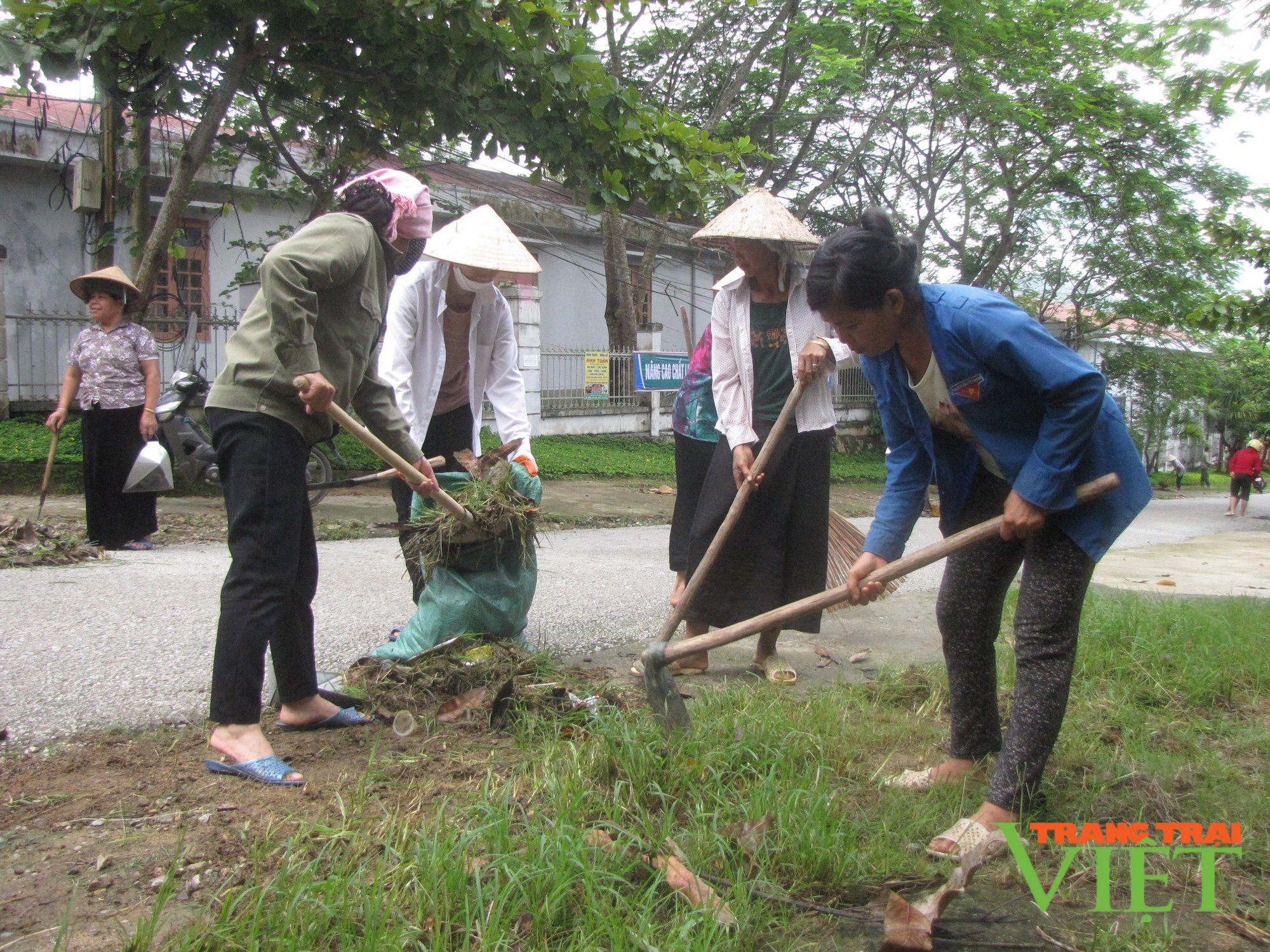 Lai Châu: Bảo vệ môi trường gắn với xây dựng nông thôn mới ở Nậm Nhùn - Ảnh 2.