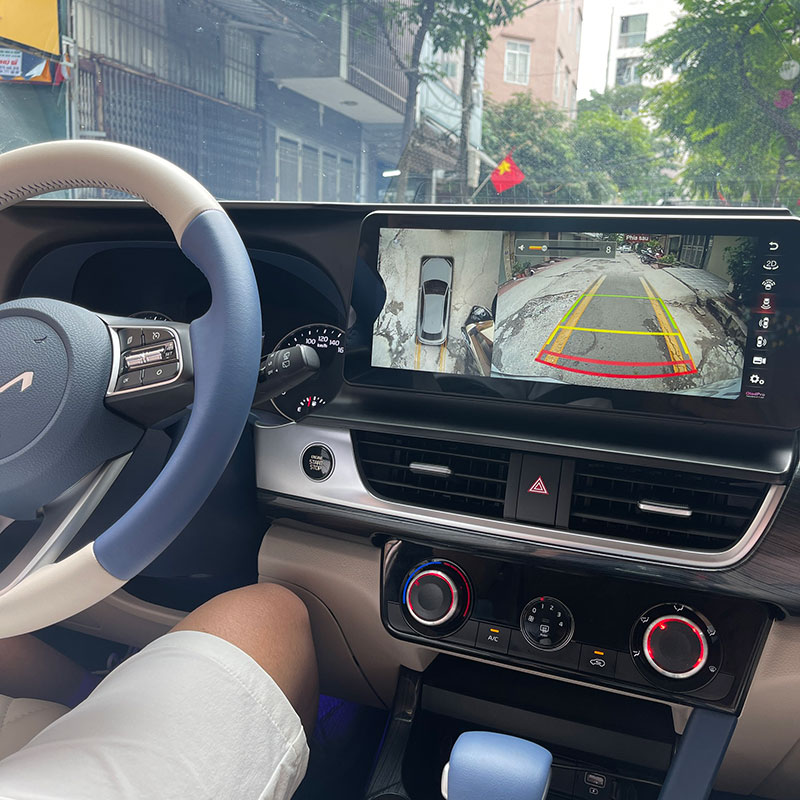 Android, màn hình, con dao 2 lưỡi, tài xế - những từ khóa đầy chứa hứa hẹn. Đây là những tiện ích tối ưu đem lại sự thuận tiện, an toàn và giải trí cho tài xế khi lái xe trên đường.