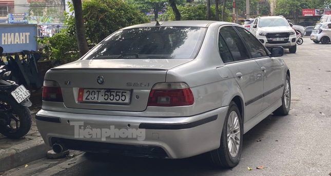 BMW 525i đời cổ biển tứ quý 5 tại Hà Nội - Ảnh 4.