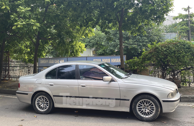 BMW 525i đời cổ biển tứ quý 5 tại Hà Nội - Ảnh 6.