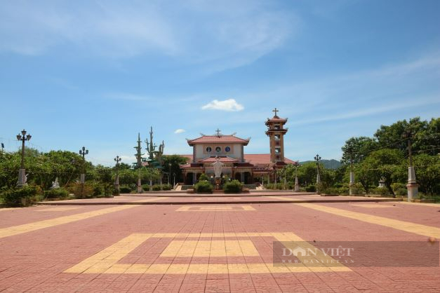 Ngôi làng Quảng Trị ở Ninh Thuận biến “thung lũng chết” trở thành xứ đạo bình yên - Ảnh 2.